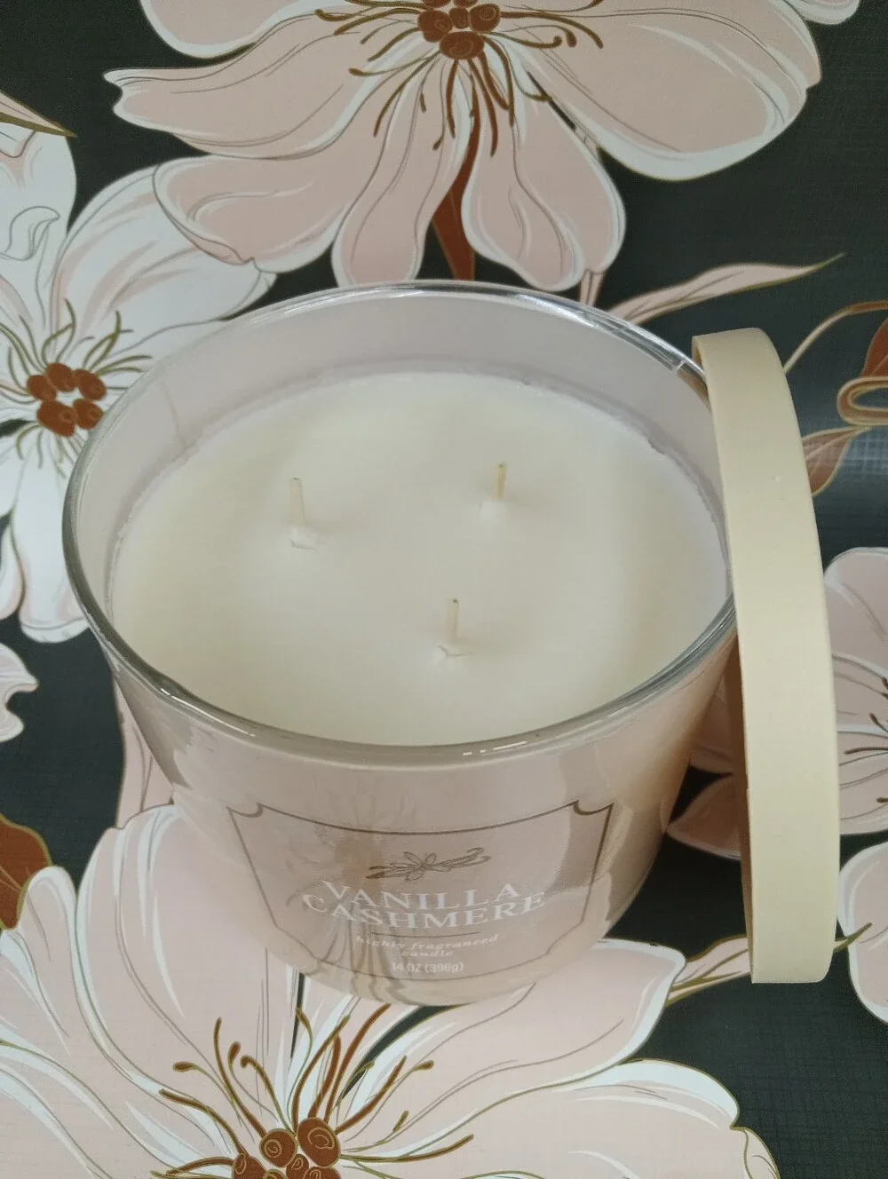 N/A vanilla cashmere